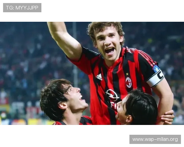 女生版AC米兰队歌的歌词翻译与解读让非意大利语粉丝也能深入理解米兰精神